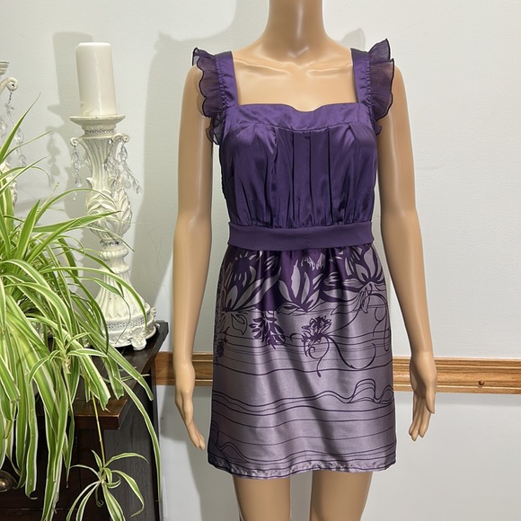 VENUS Dresses & Skirts - Venus gorgeous purple sundress size 8